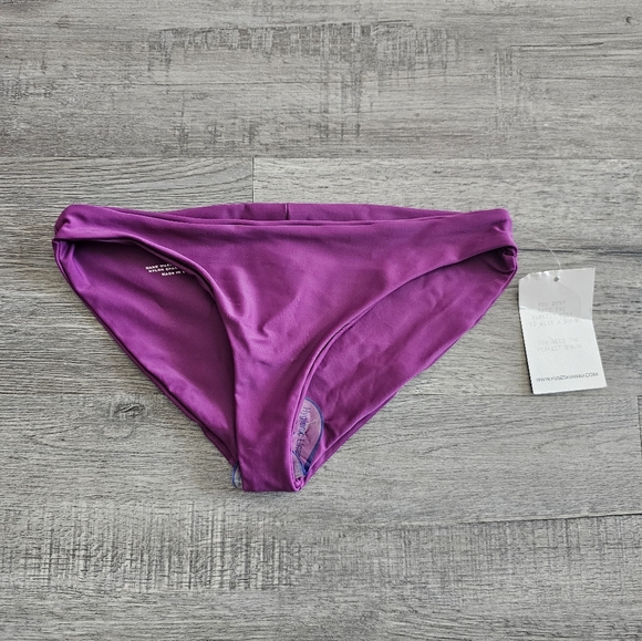 Fused Hawaii purple bikini bottom women's size small - Picture 5 of 5